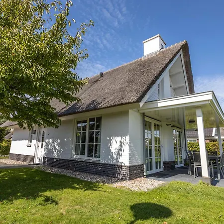 布特恩普拉特斯维特拉弗昂兹酒店