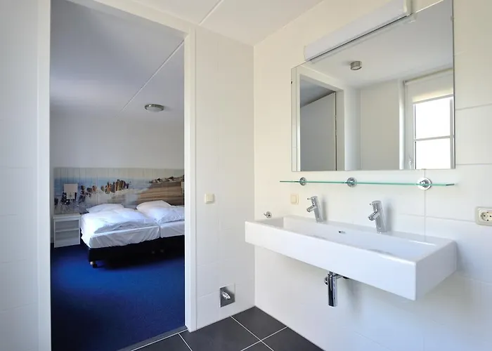 Buitenplaats Witte Raaf Aan Zee Vila *